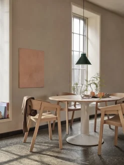 Mesa pedestal Midst, Dark oiled oak-black, Ø160 cm*Muuto Sale