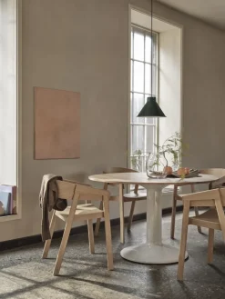 Mesa pedestal Midst, Oiled oak-grey, Ø120 cm*Muuto Hot