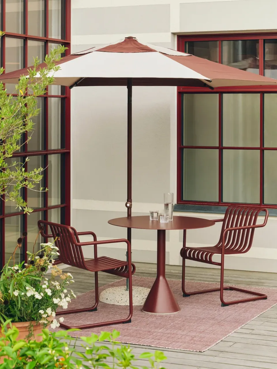 Mesa redonda de café Palissade Cone, Iron red, Ø90 cm*HAY Outlet