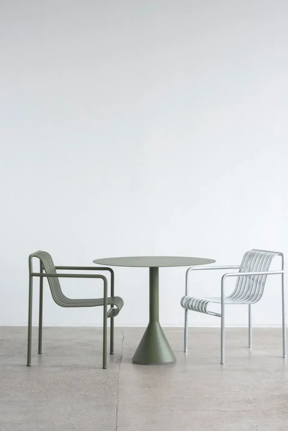 Mesa redonda de café Palissade Cone, Olive, ø90*HAY Clearance