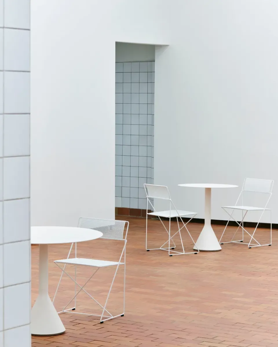 Mesa redonda de café Palissade Cone, Cream white, Ø70 cm*HAY Online