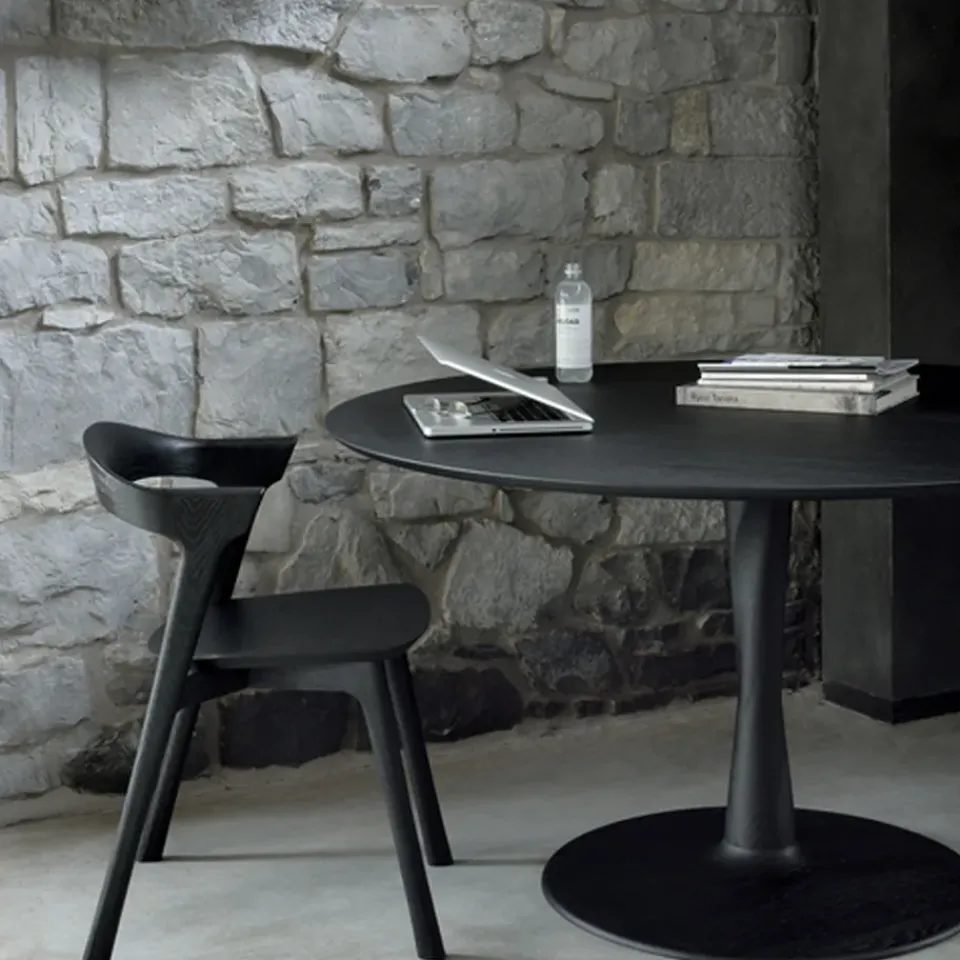 Mesa Torsion, Roble aceitado con cera dura pigmentada de blanco, Ø127 cm*Ethnicraft Hot