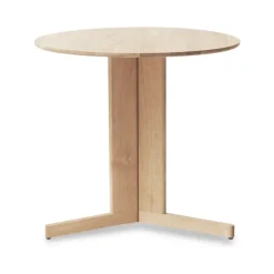 Mesa Trefoil Ø75 cm, Roble blanco*Form & Refine Clearance