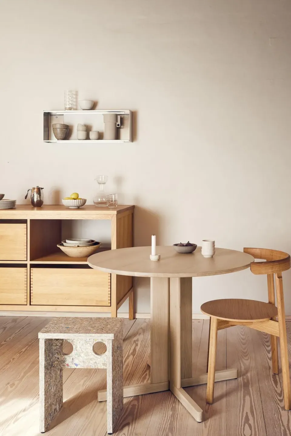 Mesa Trefoil Ø75 cm, Roble blanco*Form & Refine Clearance