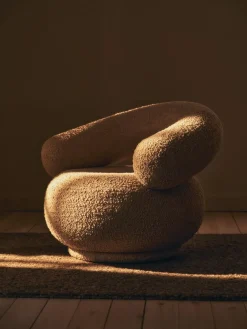 Orbo Lounge chair swivel, Raw bouclé - Natural*Ferm Living