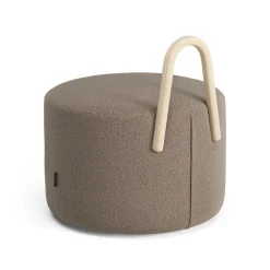 Puff Amstelle mediano con respaldo roble lacado natural, Main Line Flax 23*Swedese Clearance
