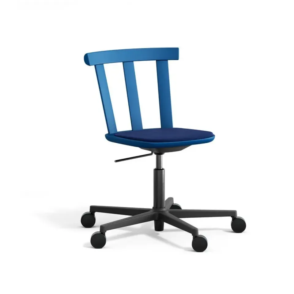 Silla Alt base giratoria con asiento tapizado abedul, Hallingdal 65-754 blue- Báltico 28*Stolab