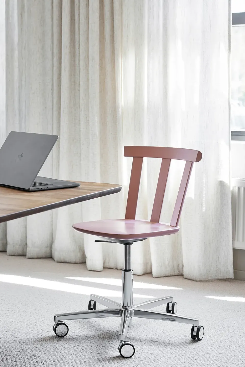 Silla Alt base giratoria con asiento tapizado abedul, Vidar 4, 633 pink-malva 27*Stolab Clearance