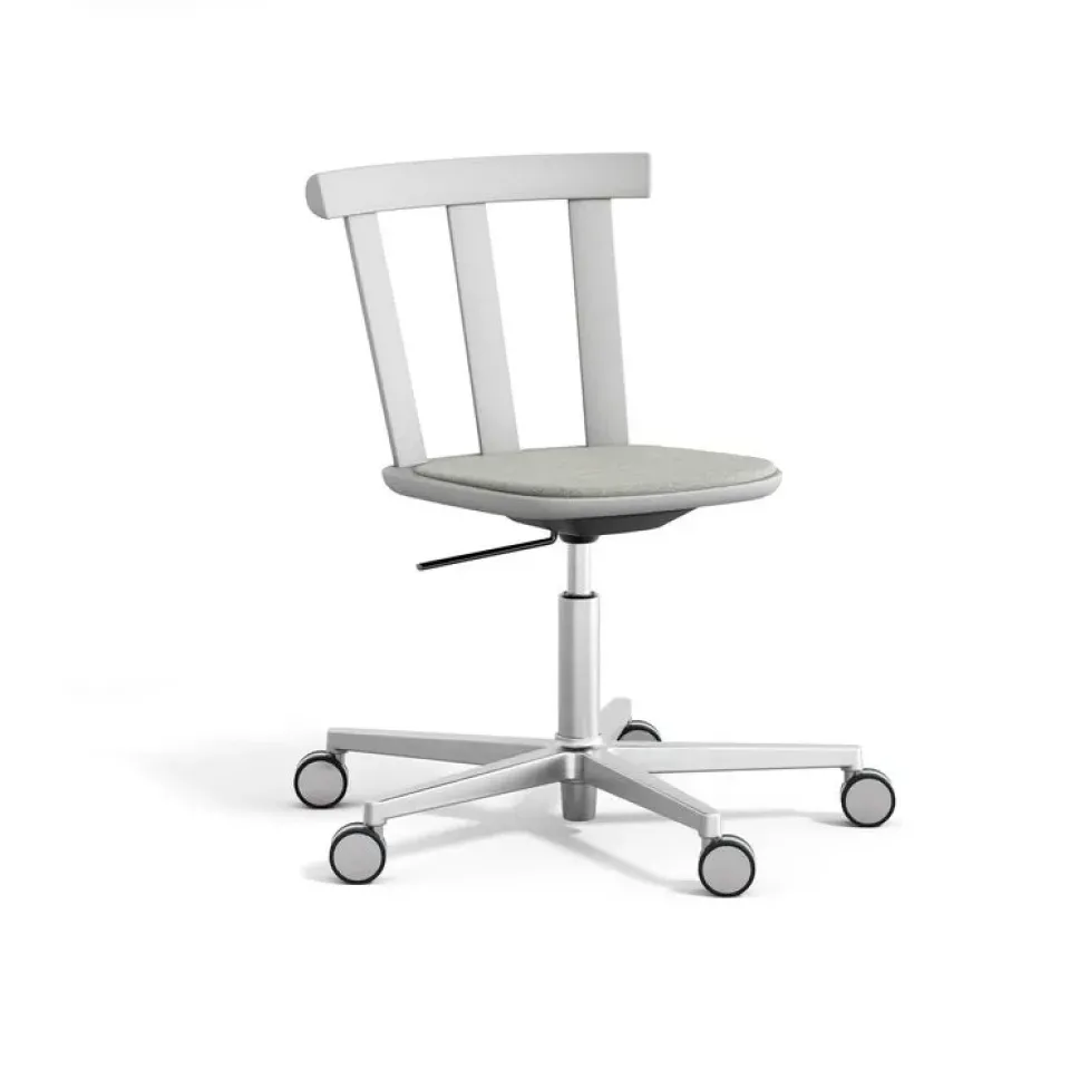 Silla Alt base giratoria con asiento tapizado abedul, Hallingdal 65-110 light grey- claro 51*Stolab New