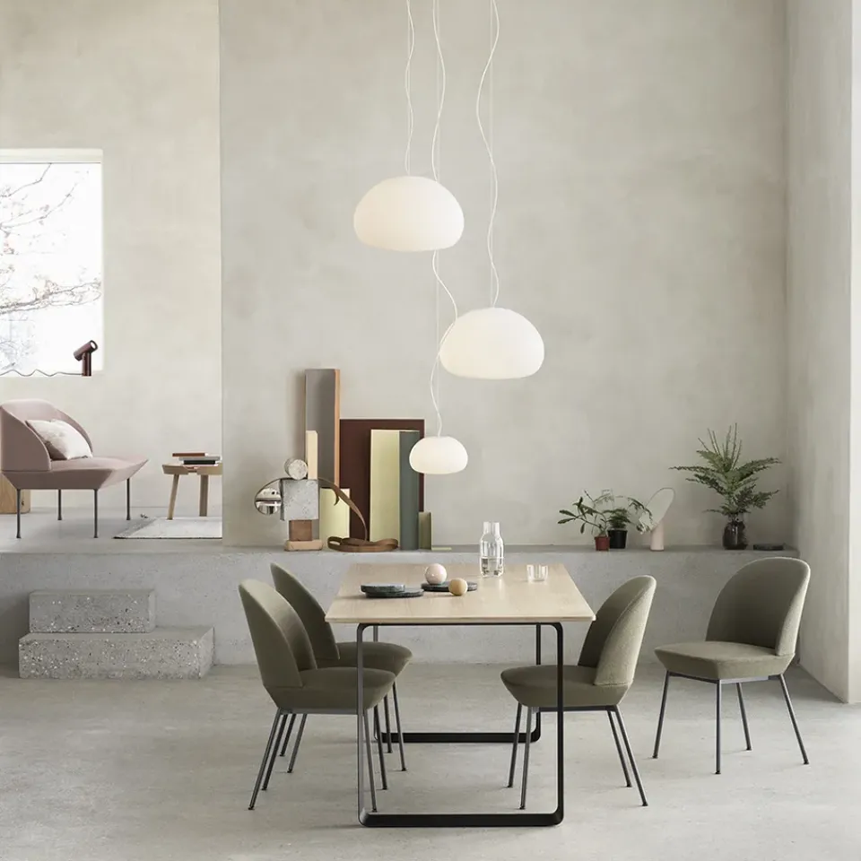 Silla auxiliar Oslo tapizada en tela, Ocean 21-Anthracite black*Muuto Sale