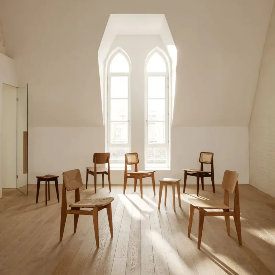 Silla C-Chair, American walnut, asiento y respaldo trenzado natural*GUBI Outlet