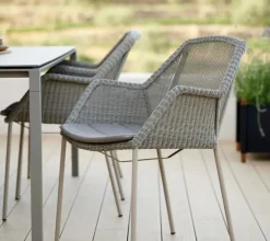 Silla con reposabrazos apilable Breeze weave, Taupe*Cane-line New