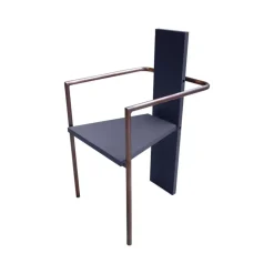 Silla con reposabrazos Concrete, Base arcilla con acabado cobrizo*Källemo Hot