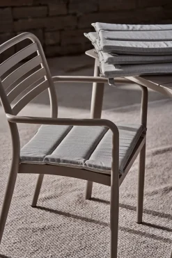 Silla con reposabrazos Messina, Taupe*1898 Clearance