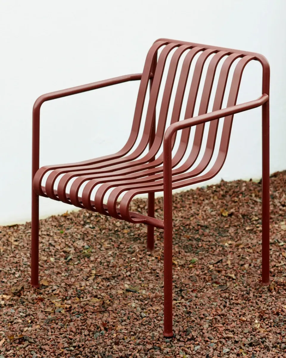 Silla con reposabrazos Palissade Dining, Iron red*HAY Clearance