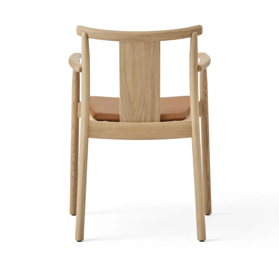 Silla con reposbrazos y cojín de silla Merkur, Oak- Dakar 0250 cognac*Audo Copenhagen Sale