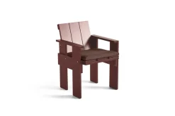 Silla de comedor Crate con reposabrazos en pino lacado, hierro*HAY