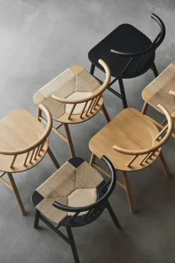 Silla de comedor VIOR asiento trenzado, Roble lacado en negro-natural*NJRD Sale