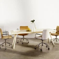 Silla de oficina elevable/bajable sin basculación Stella, Cuero elmosoft 99999 , base de cromo, reposabrazos forrado en cuero, respaldo flexible*Swedese Best