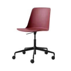 Silla de oficina Rely HW28, Red brown, base giratoria en negro*&Tradition Hot