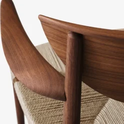 Silla Drawn HM4 con reposabrazos, Nogal*&Tradition New