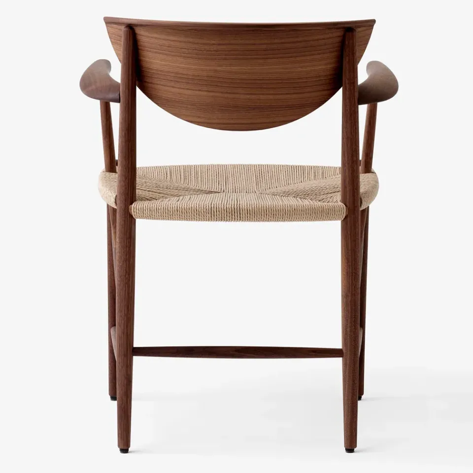 Silla Drawn HM4 con reposabrazos, Nogal*&Tradition New