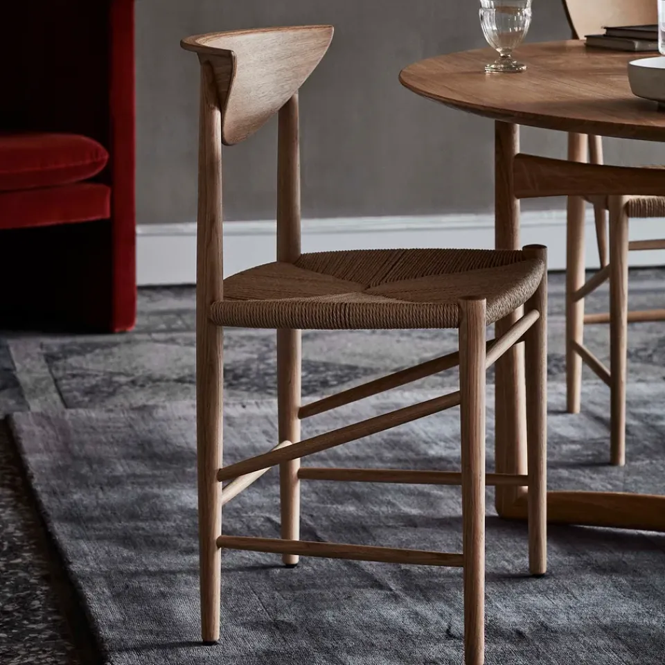 Silla Drawn HM3, Roble barnizado blanco*&Tradition
