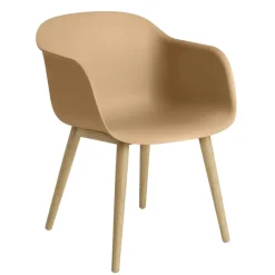 Silla Fiber con reposabrazos y patas de madera, Ochre-oak*Muuto Online