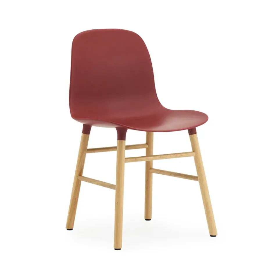 Silla Form, Red, patas de roble*Normann Copenhagen Online