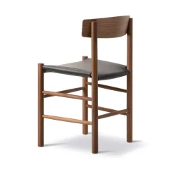 Silla J39, Aceite nogal-cuero Omni 377 oscuro*Fredericia Furniture