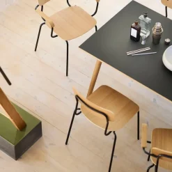Silla J182 Holmen , Chapa de roble - patas negras*FDB Møbler Best