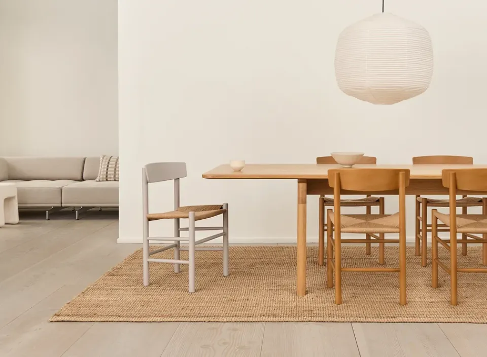 Silla J39, Pebble grey-trenzado natural*Fredericia Furniture