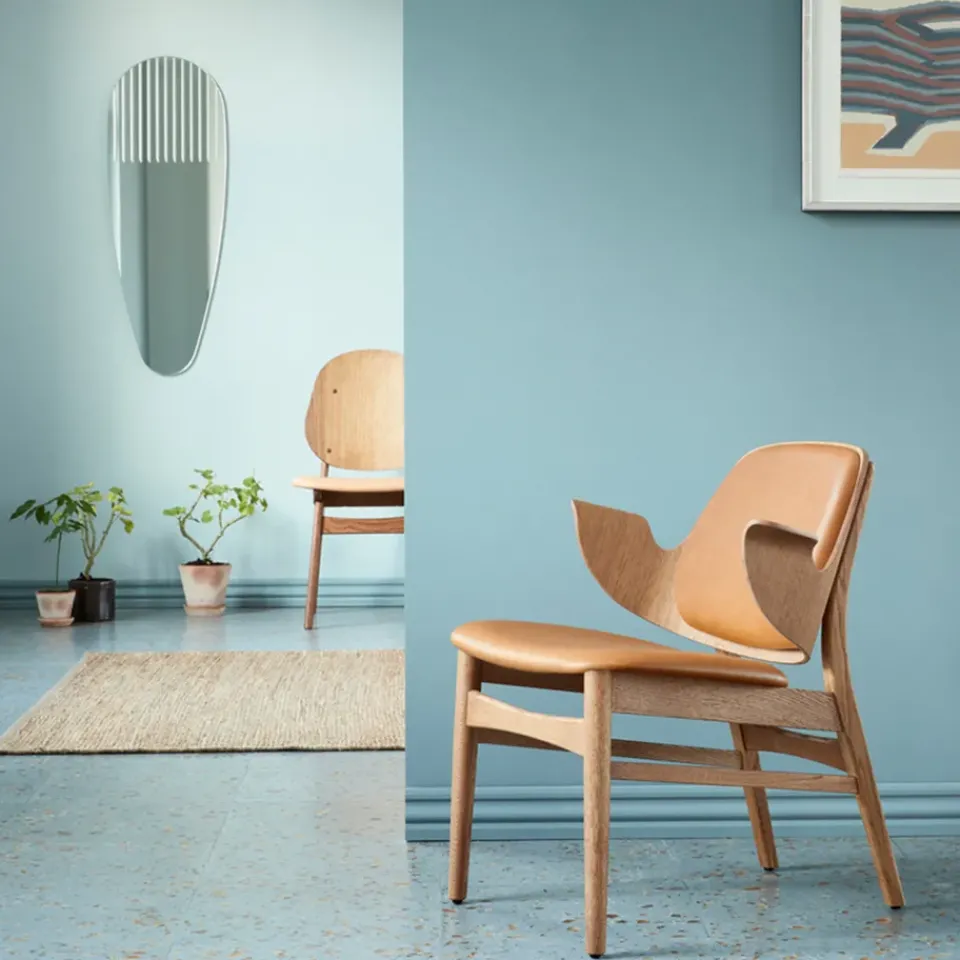 Sillón Gesture, Cuero silk 250 cognac, base de roble con aceite de teca*Warm Nordic Hot