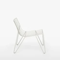 Sillón Tio easy chair, White*Massproductions Discount