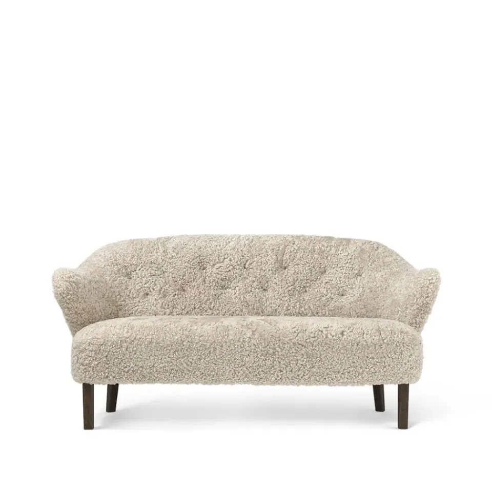 Sofá de 2,5 plazas Ingeborg, Piel de oveja moonlight-patas roble ahumado*Audo Copenhagen Sale