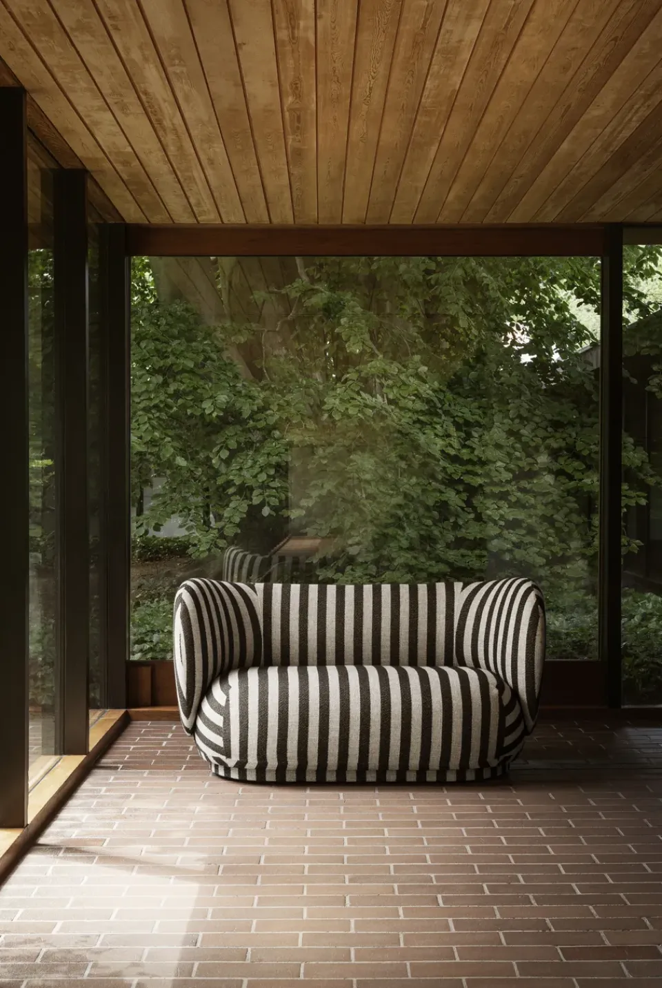 Sofá de 2 plazas Rico, Louisiana sand black*Ferm Living Sale