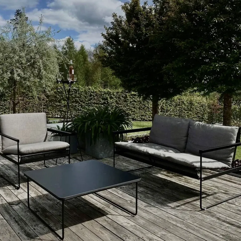 Sofá de 2 plazas Slow, Sunbrella -base de acero en color negro*SMD Design Hot