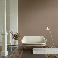Sofá Dwell, 2 plazas tela hero 511 blush, patas de roble ahumado*Warm Nordic