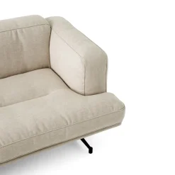 Sofá Inland AV22 2 plazas, Clay 0011-warm black*&Tradition