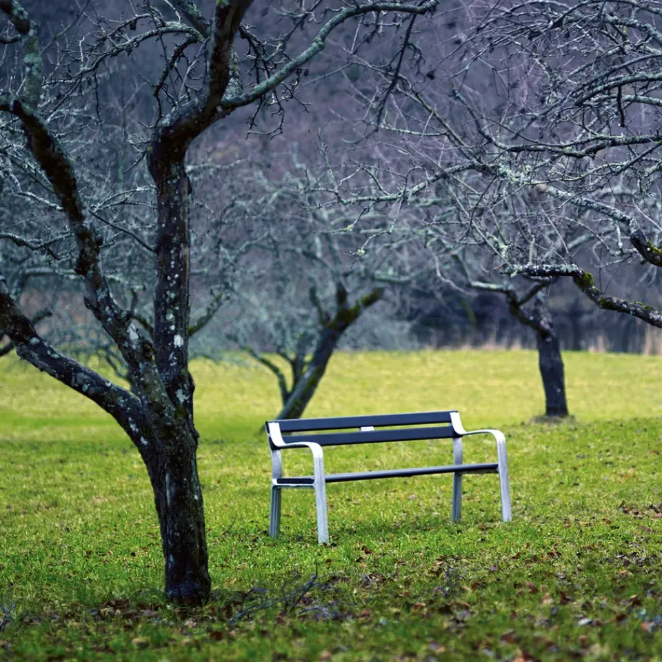 Sofá Joy, Caoba, soporte de aluminio en bruto*Byarums bruk