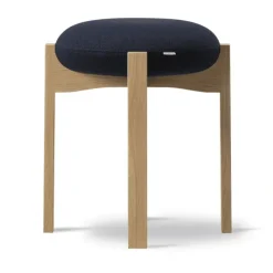 Taburete bajo Pioneer, Vidar 786 - roble lacado*Fredericia Furniture Discount