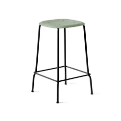 Taburete bajo Soft Edge 30, dusty green, estructura de acero negra*HAY Hot