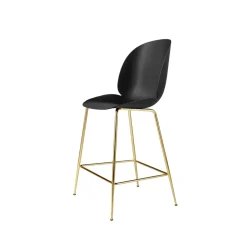 Taburete bar Beetle bajo, Black, patas de latón*GUBI Online
