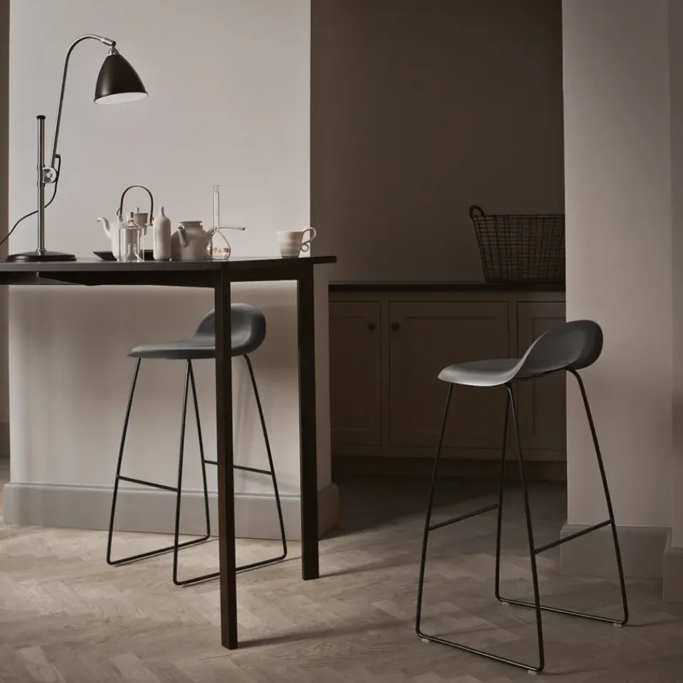 Taburete bar 3D alto, Black, patas de acero en*GUBI Clearance
