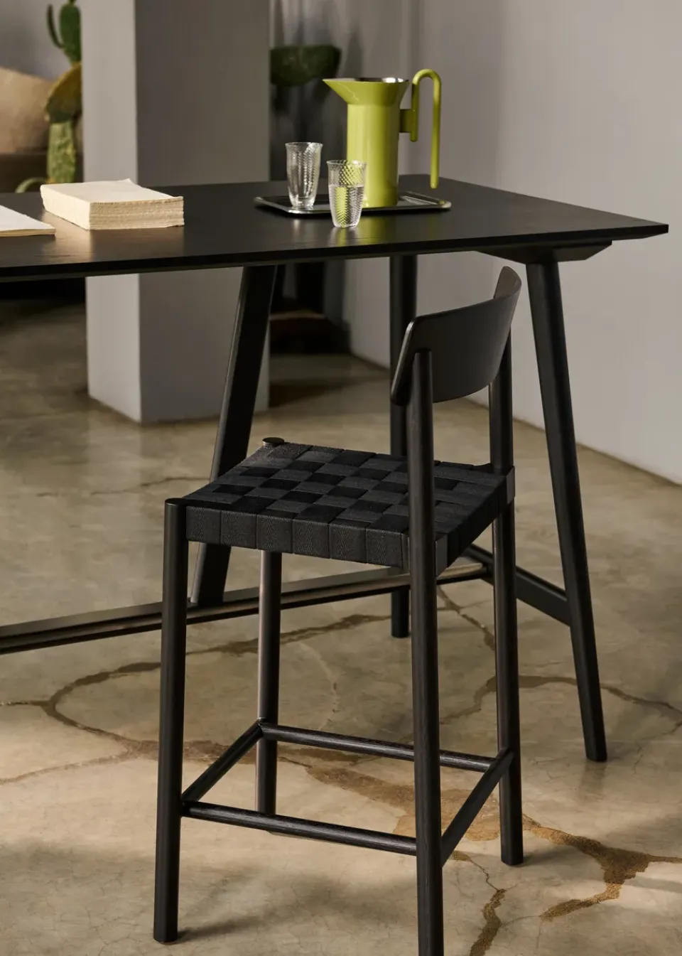 Taburete Betty TK15 Bar Chair 75 cm, Fresno lacado -lino*&Tradition Clearance