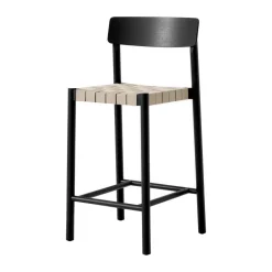 Taburete Betty TK12 Counter Chair 65 cm, Lino natural-fresno lacado negro*&Tradition New