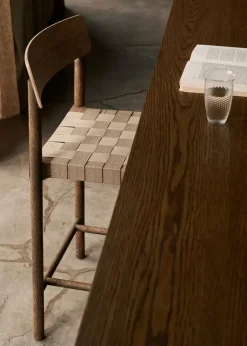 Taburete Betty TK12 Counter Chair 65 cm, Lino natural-roble ahumado*&Tradition Clearance