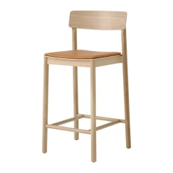 Taburete Betty TK14 Counter Chair 65 cm, Cuero color coñac Noble-roble lacado*&Tradition