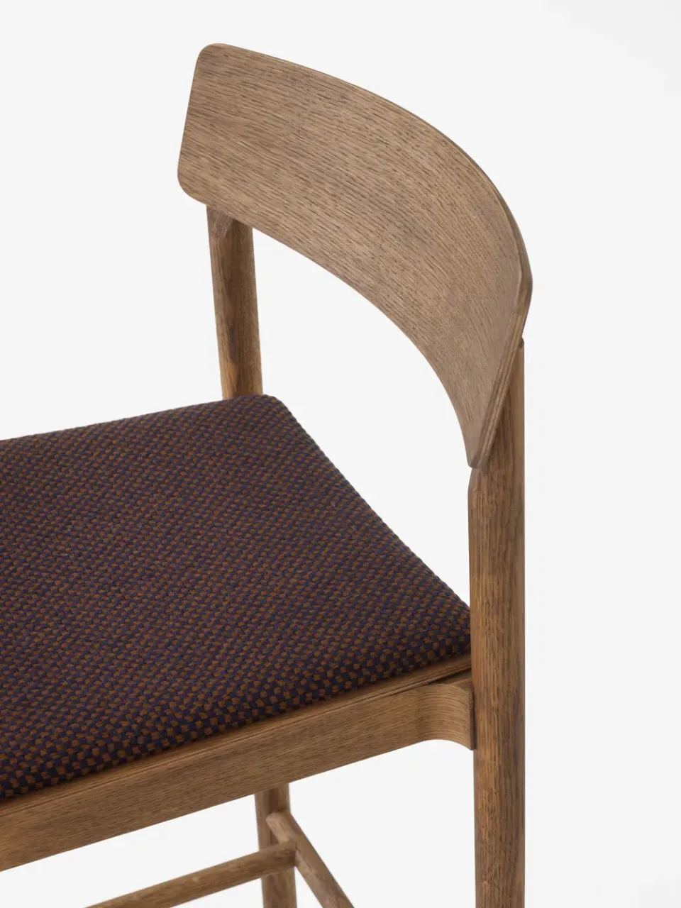 Taburete Betty TK14 Counter Chair 65 cm, Sisu 0785-roble ahumado*&Tradition
