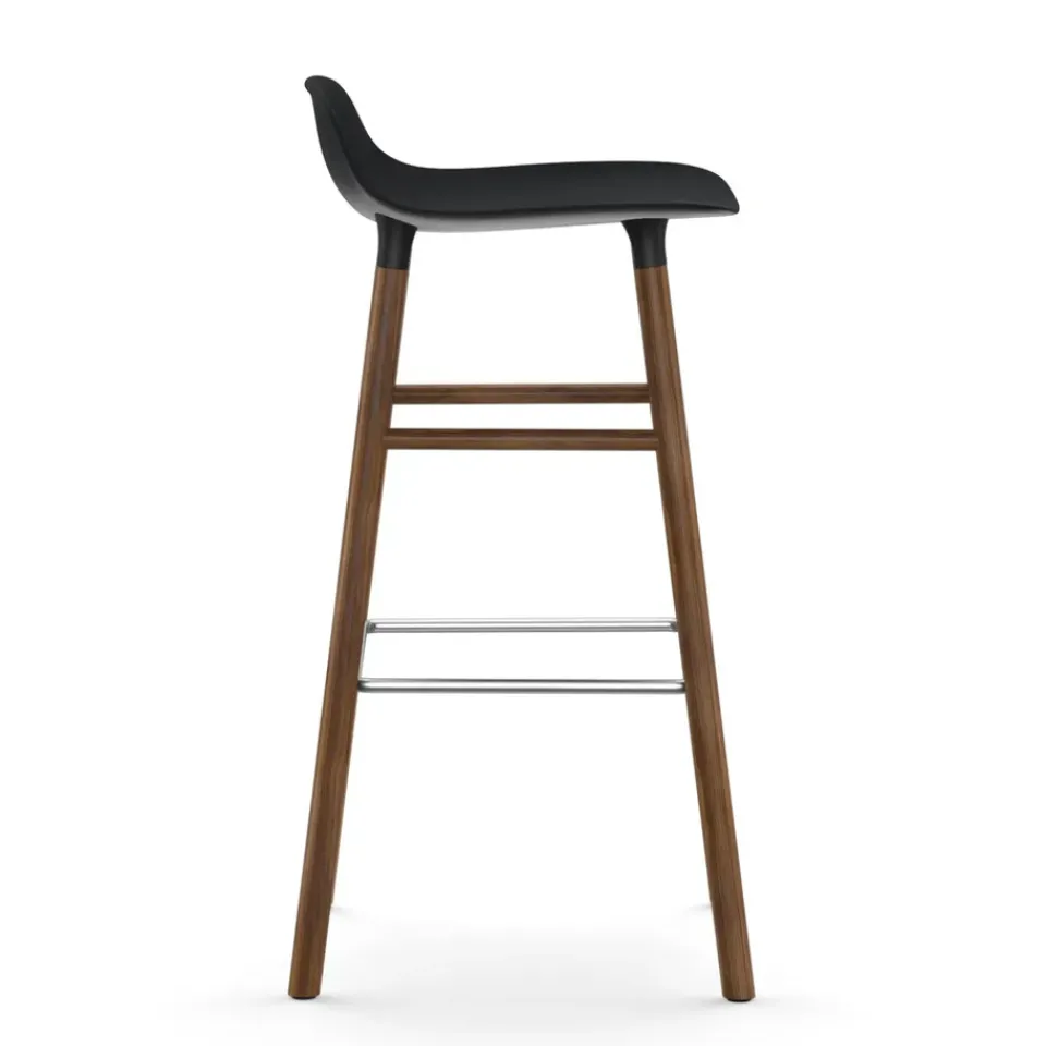 Taburete de bar con patas de nogal Form,*Normann Copenhagen Clearance